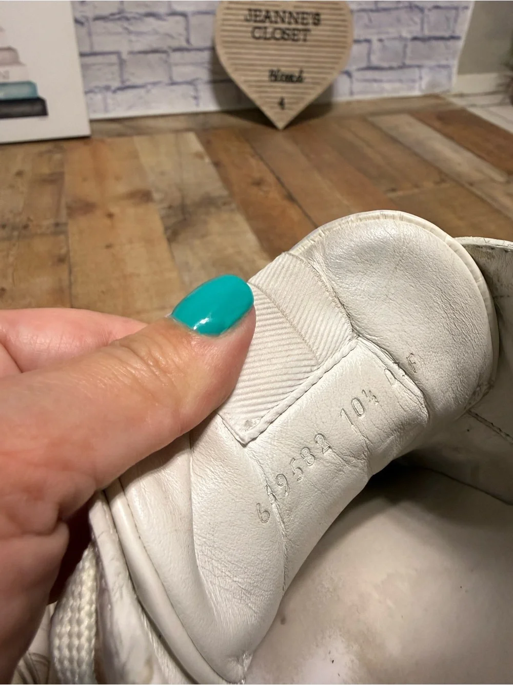 Gucci Chunky B Size 10.5 Off White Leather Jumbo GG Low Top Sneakers